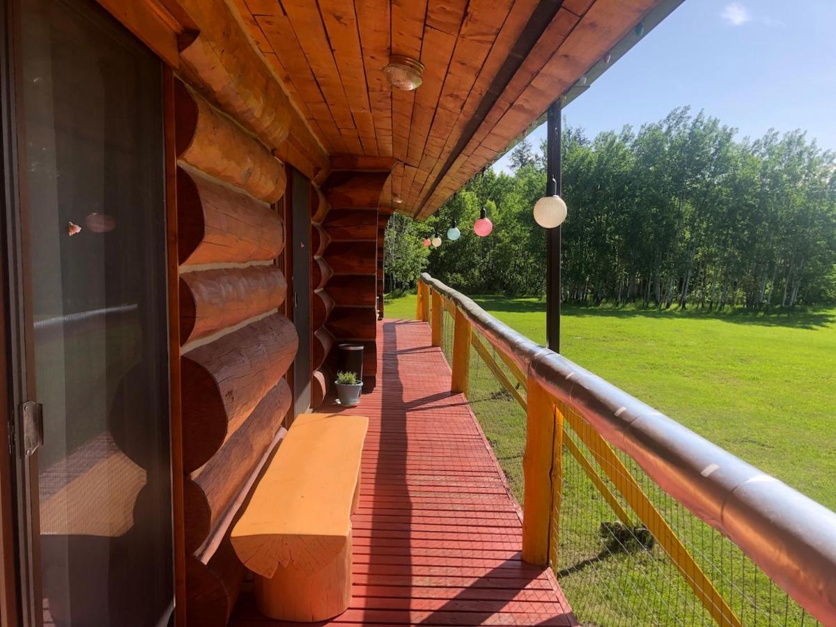 Cariboo Log Guest House Lac La Hache Exterior foto