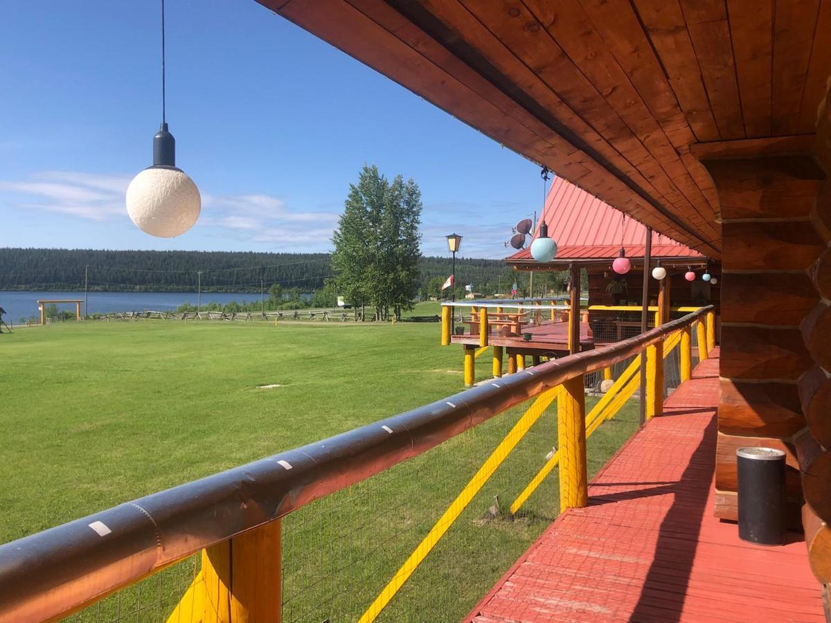 Cariboo Log Guest House Lac La Hache Exterior foto
