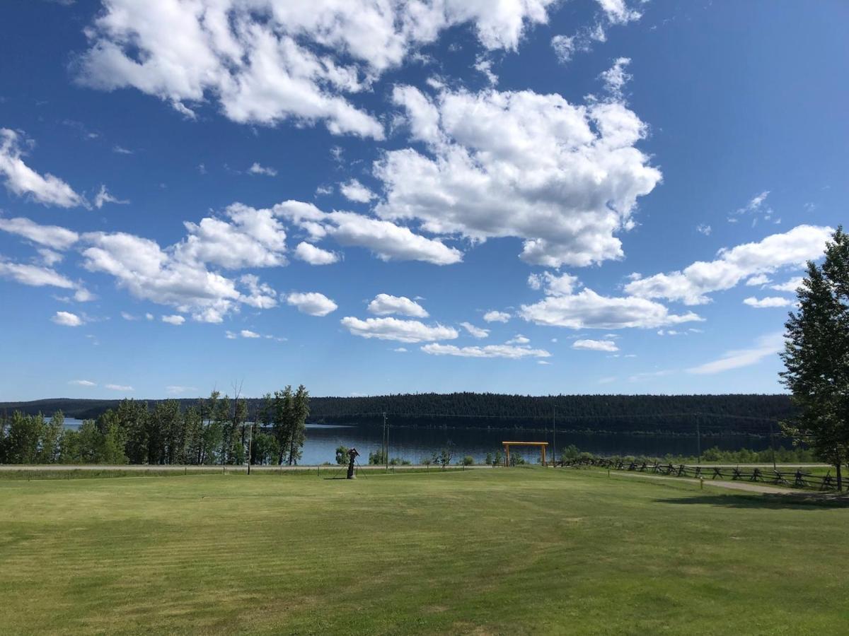 Cariboo Log Guest House Lac La Hache Exterior foto