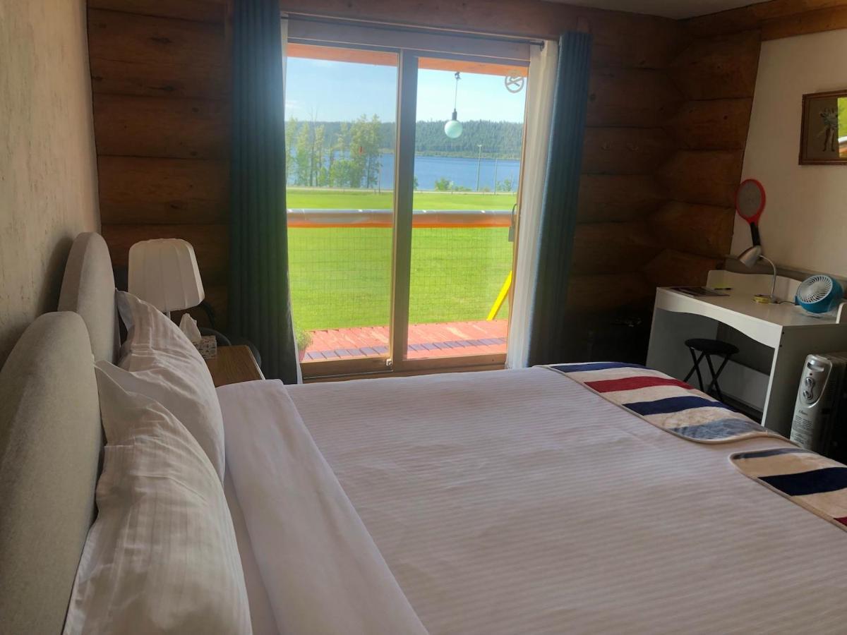 Cariboo Log Guest House Lac La Hache Exterior foto